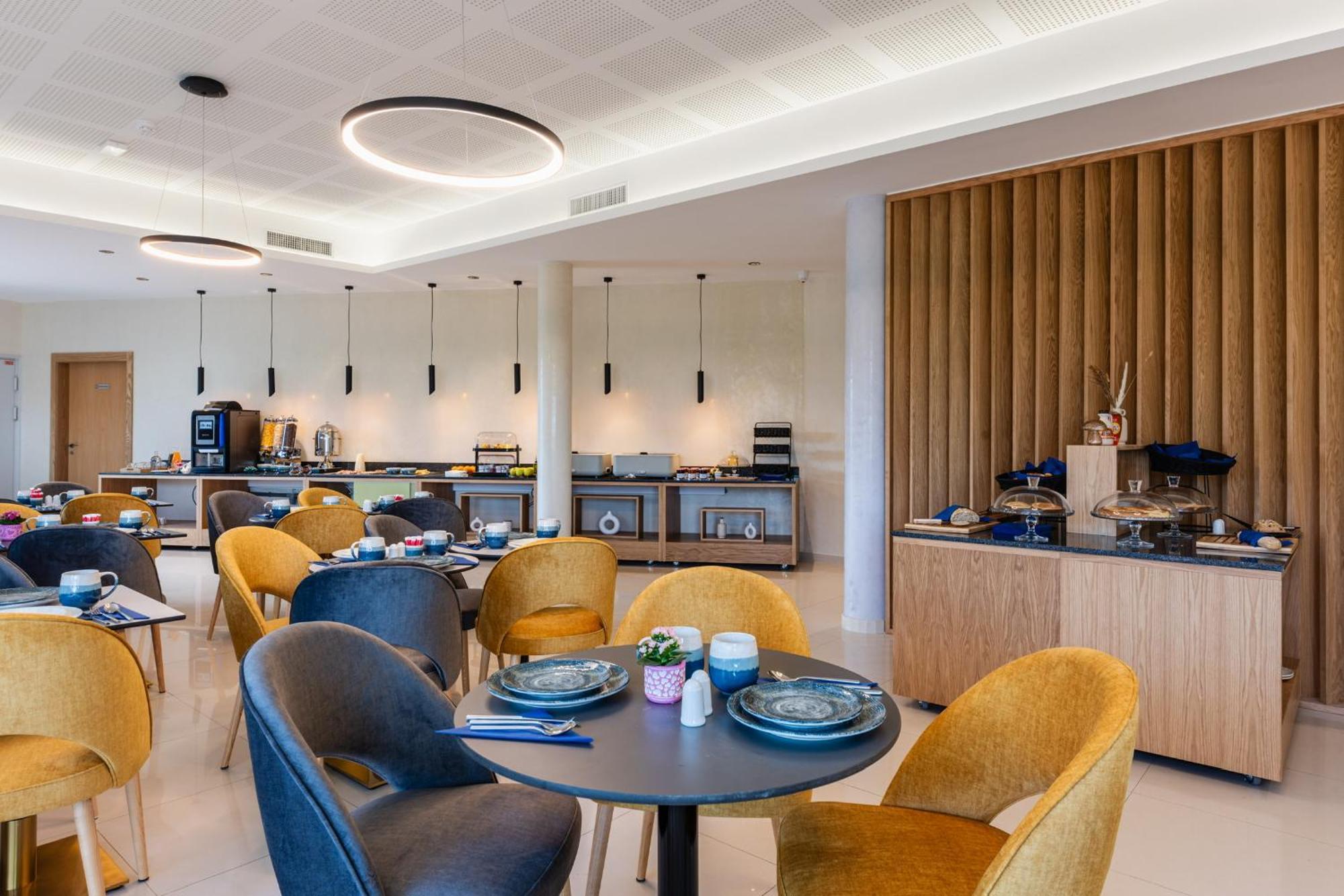 Brit Hotel Privilege Paris Rosny-Sous-Bois Esterno foto