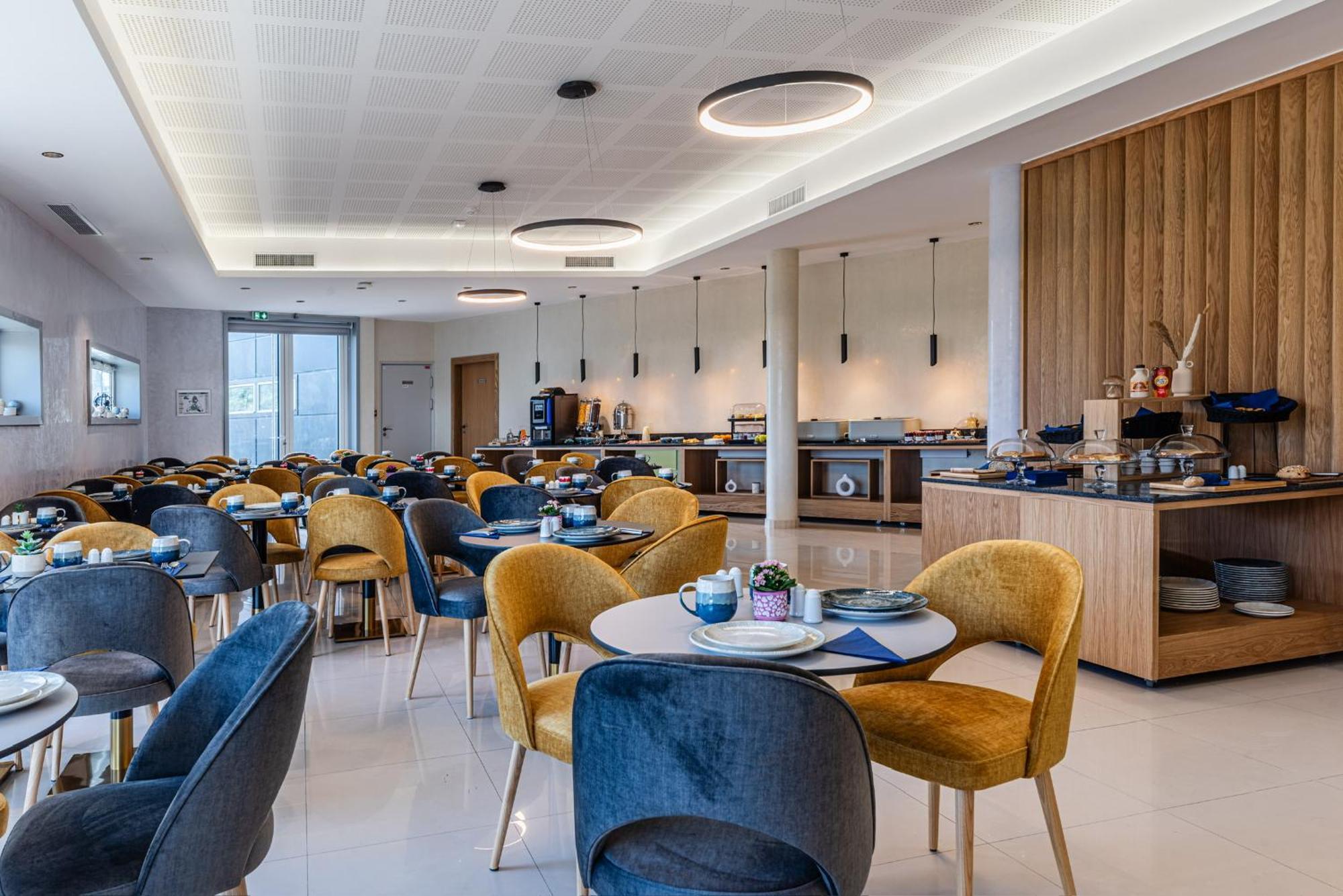 Brit Hotel Privilege Paris Rosny-Sous-Bois Esterno foto