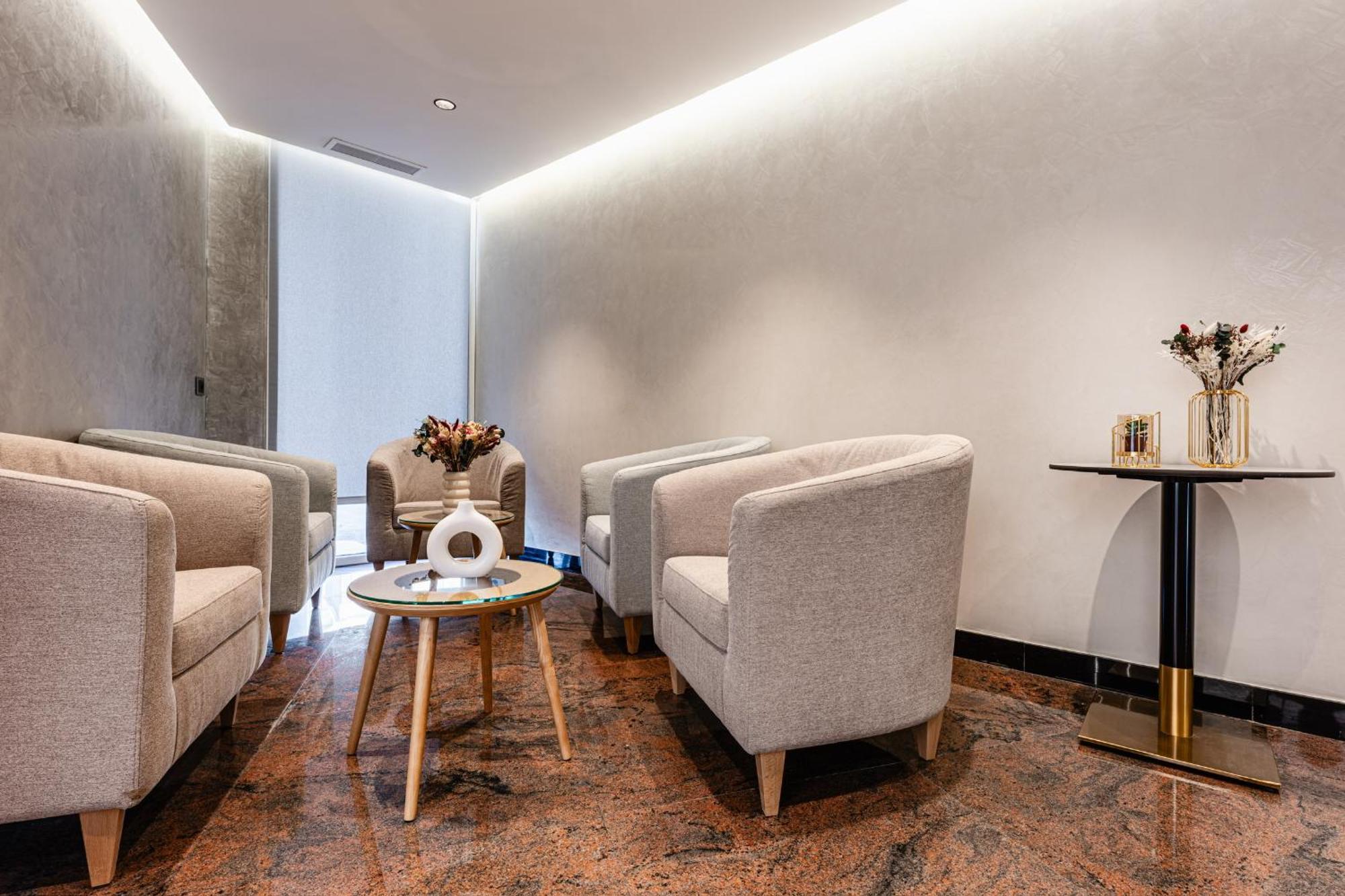 Brit Hotel Privilege Paris Rosny-Sous-Bois Esterno foto